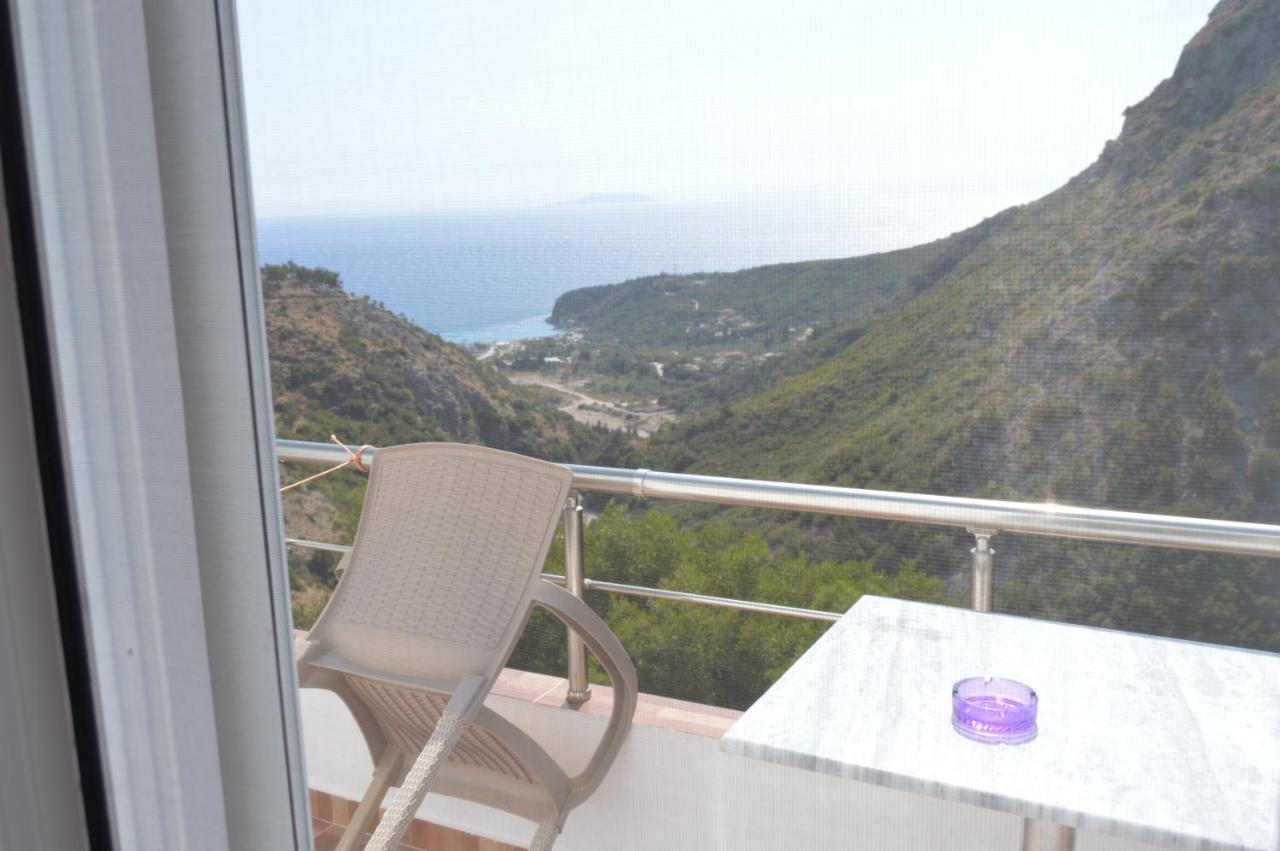 Tolis Rooms Himare Eksteriør bilde