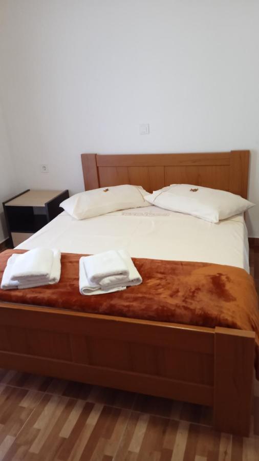 Tolis Rooms Himare Eksteriør bilde