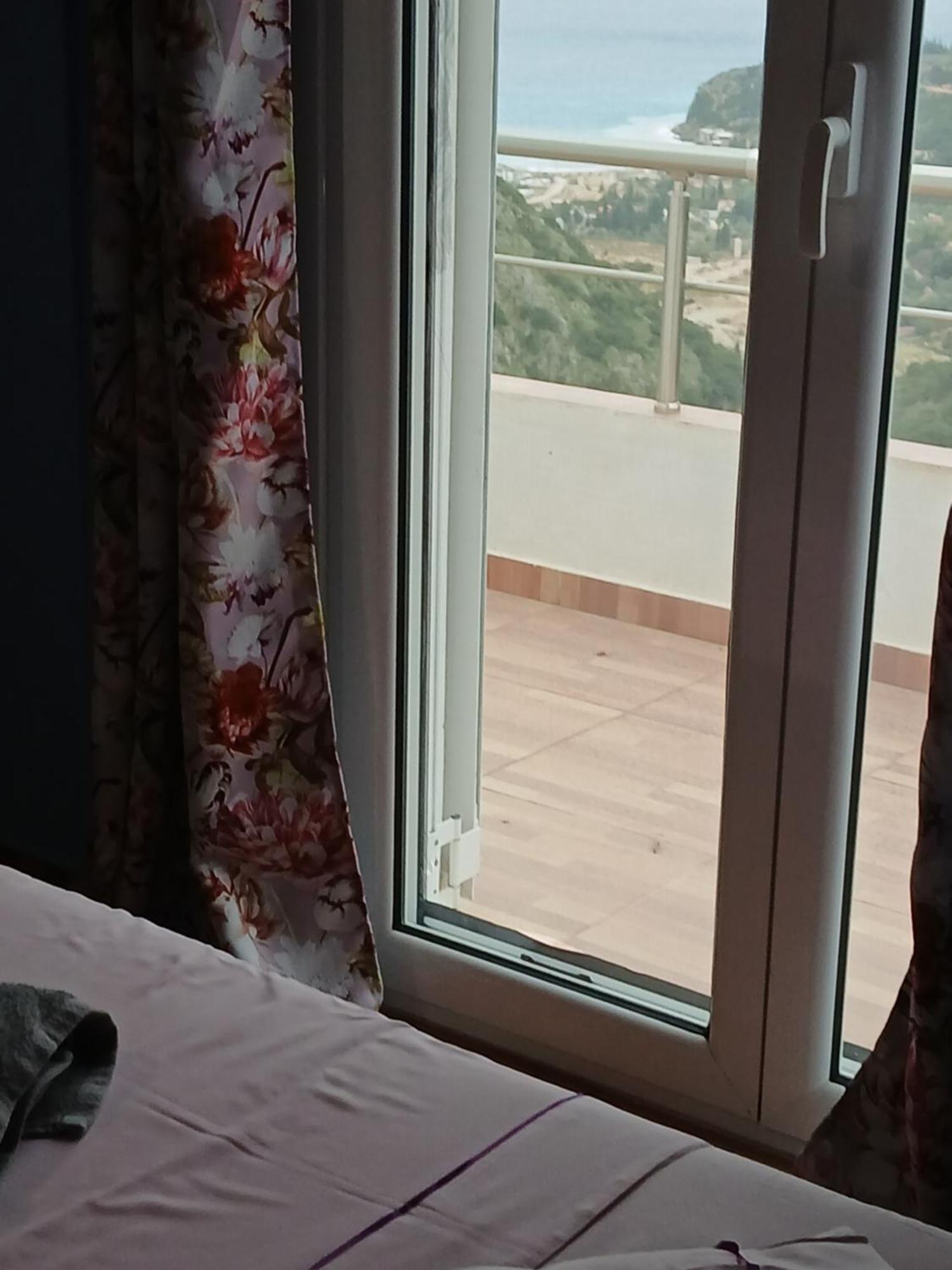 Tolis Rooms Himare Eksteriør bilde